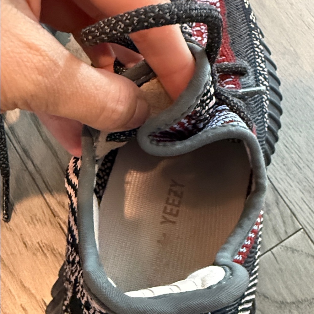 Adidas Yeezy Boost 350 V2 in 'Yecheil' - Size 7.5 Men’s - Picture 5 of 7